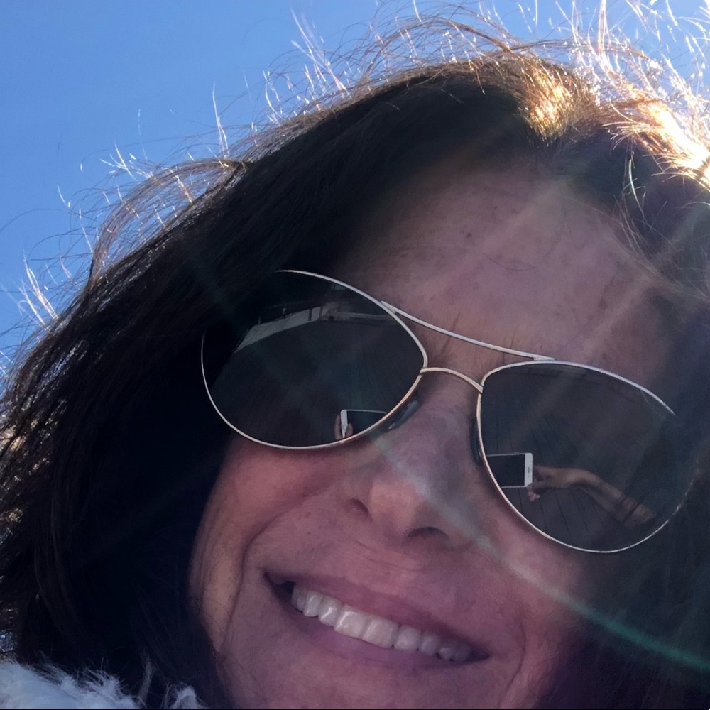 Meet your Posher, Denise